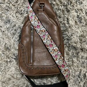 Brown Leather Crossbody Bag with Embroidered Strap
